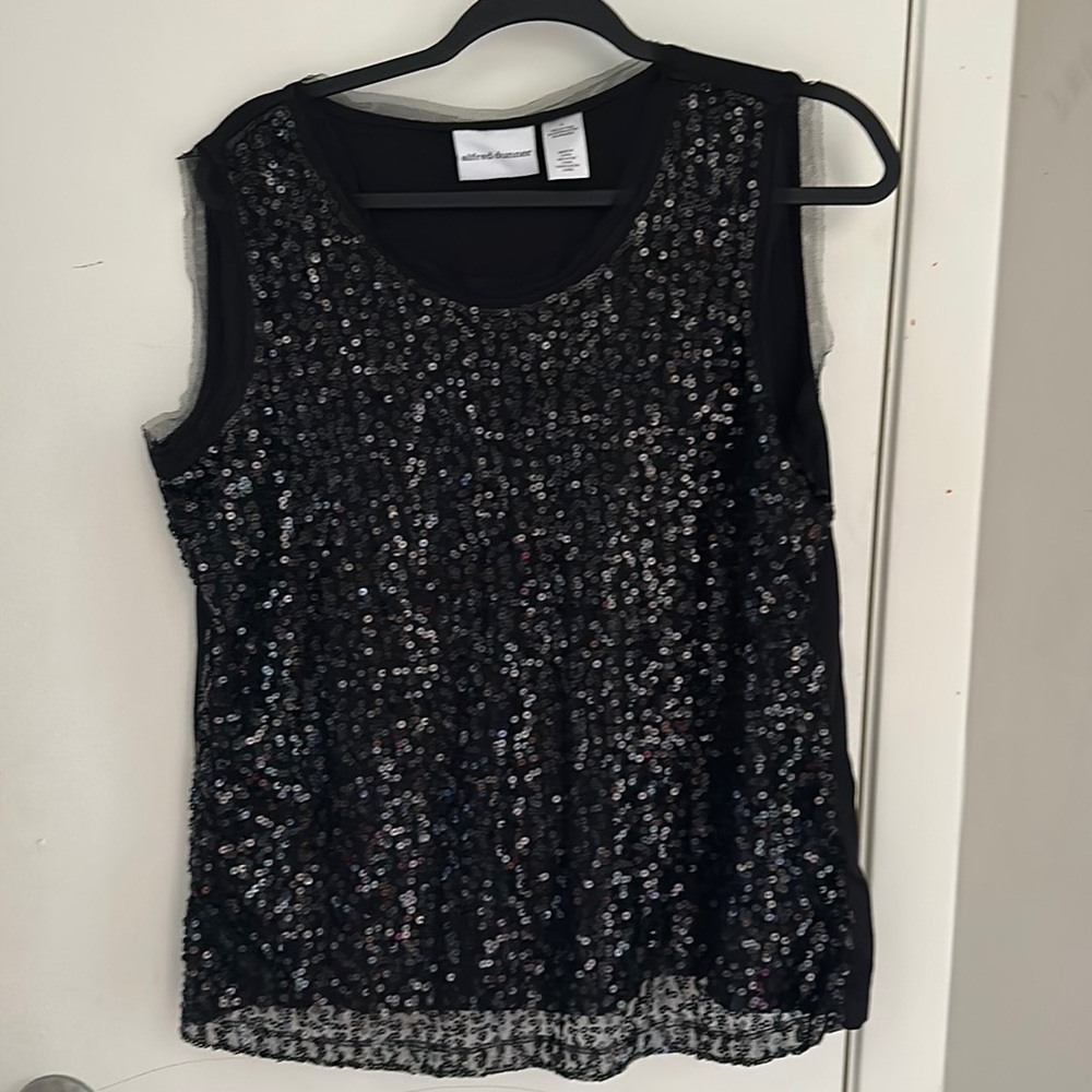 Woman’s blouse